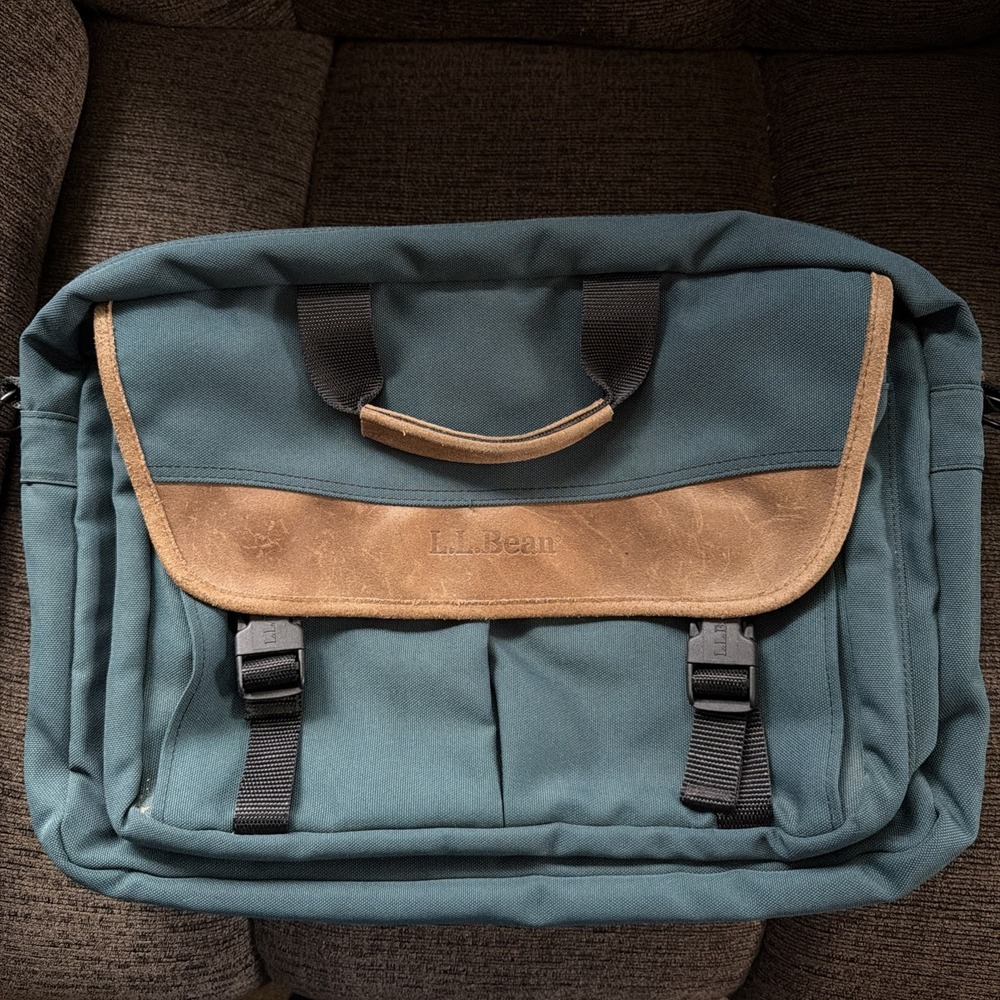 LL Bean Bag Green Canvas Messenger Bag Laptop Travel Y2K 90's Work Commuter